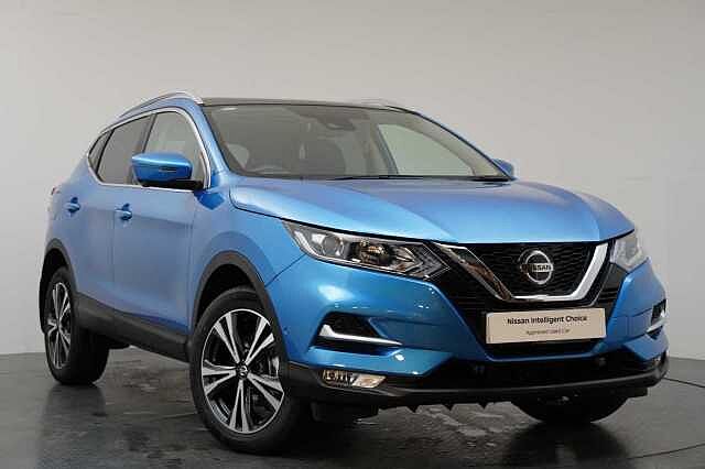 Nissan Qashqai 1.2 DIG-T 115 N-Connecta Auto with Glass Roof Pack + Nav and 360 Cameras