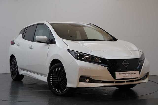 Nissan LEAF 39KW N-Connecta Auto with Sat Nav and 360 View Cameras