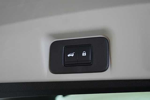 Nissan ARIYA 63KW Advance Auto with Sat Nav and 360 View Cameras