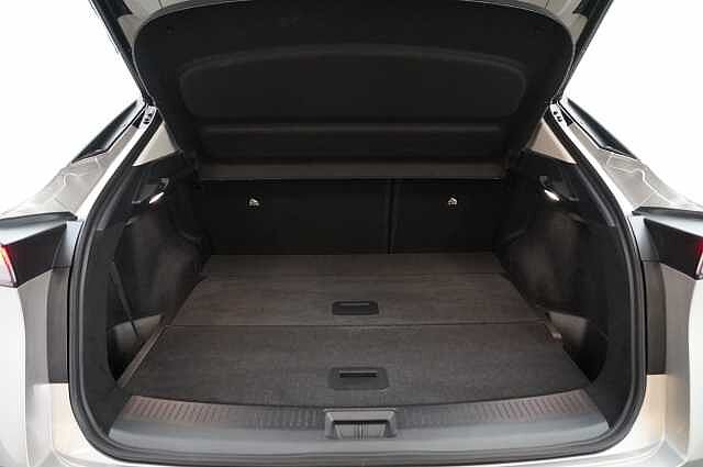 Nissan ARIYA 63KW Advance Auto with Sat Nav and 360 View Cameras