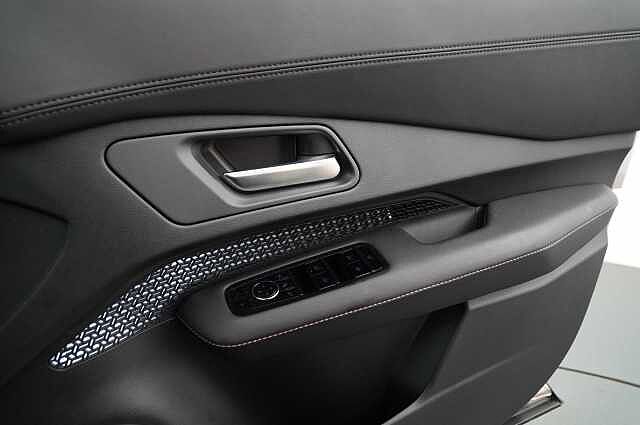 Nissan ARIYA 63KW Advance Auto with Sat Nav and 360 View Cameras