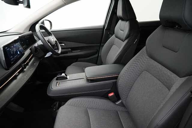 Nissan ARIYA 63KW Advance Auto with Sat Nav and 360 View Cameras