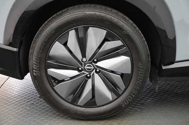 Nissan ARIYA 63KW Advance Auto with Sky Roof Pack + Sat Nav and 360 View Cameras