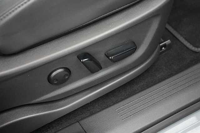 Nissan ARIYA 63KW Advance Auto with Sky Roof Pack + Sat Nav and 360 View Cameras