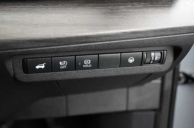 Nissan ARIYA 63KW Advance Auto with Sky Roof Pack + Sat Nav and 360 View Cameras