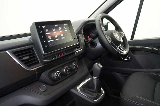Nissan Primastar 2.0 dCi 150 Tekna Auto L1H1 3.0T Panel Van with Sat Nav and Air Con
