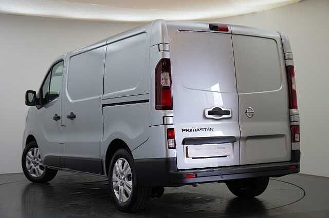 Nissan Primastar 2.0 dCi 150 Tekna Auto L1H1 3.0T Panel Van with Sat Nav and Air Con