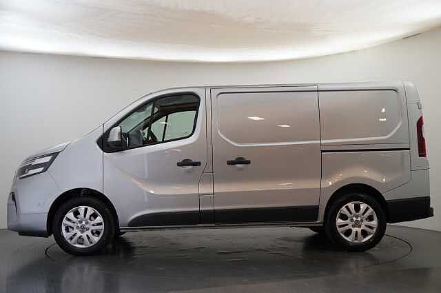 Nissan Primastar 2.0 dCi 150 Tekna Auto L1H1 3.0T Panel Van with Sat Nav and Air Con
