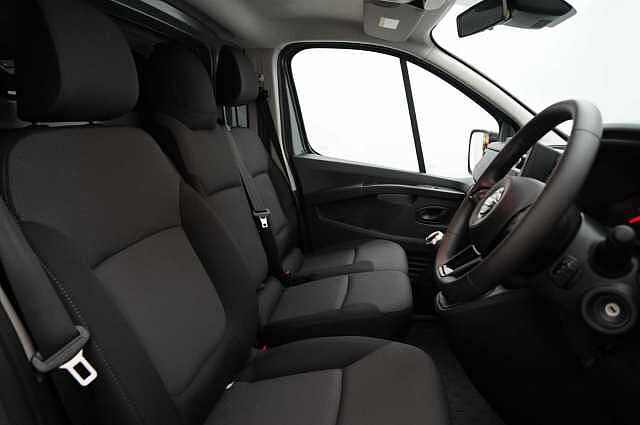 Nissan Primastar 2.0 dCi 130 Acenta L1 H1 3.0T Panel Van + Offside Door Pack