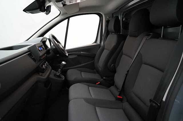 Nissan Primastar 2.0 dCi 130 Acenta L1 H1 3.0T Panel Van + Offside Door Pack