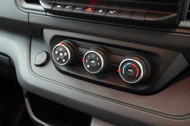 Nissan Primastar 2.0 dCi 130 Acenta L1 H1 3.0T Panel Van + Offside Door Pack