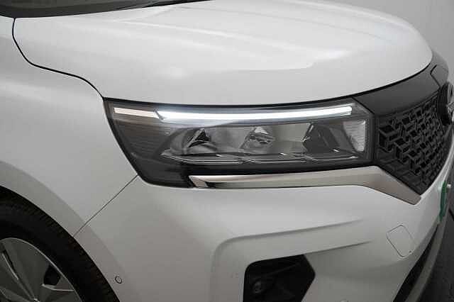 Nissan Townstar EV 45KW Tekna Auto L1 Van with Sat Nav and Rear View Camera