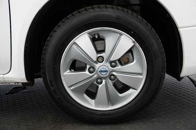 Nissan e-NV200 Combi 40KW Evalia Auto with 7 Seats and Sat Nav + Heat Pack Upgrade