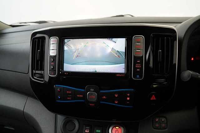 Nissan e-NV200 Combi 40KW Evalia Auto with 7 Seats and Sat Nav + Heat Pack Upgrade