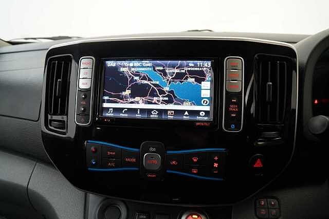 Nissan e-NV200 Combi 40KW Evalia Auto with 7 Seats and Sat Nav + Heat Pack Upgrade