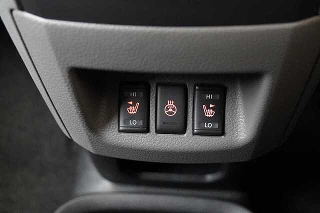 Nissan e-NV200 Combi 40KW Evalia Auto with 7 Seats and Sat Nav + Heat Pack Upgrade