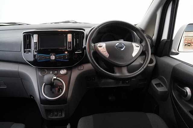 Nissan e-NV200 Combi 40KW Evalia Auto with 7 Seats and Sat Nav + Heat Pack Upgrade