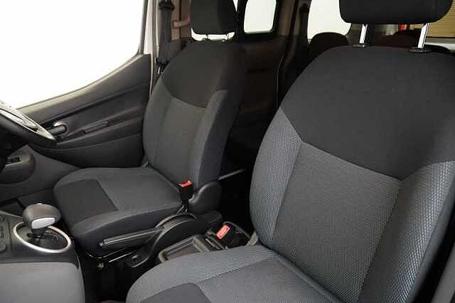 Nissan e-NV200 Combi 40KW Evalia Auto with 7 Seats and Sat Nav + Heat Pack Upgrade