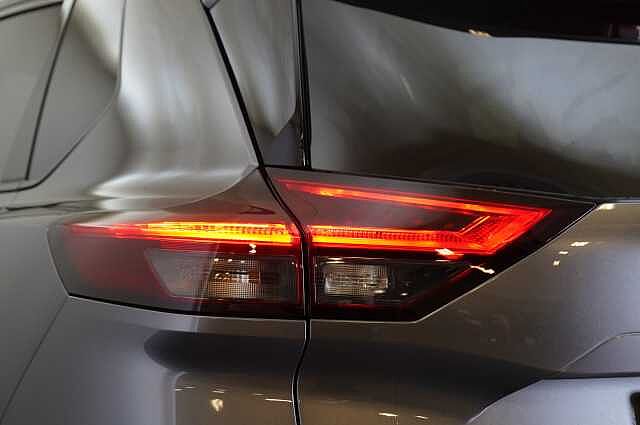 Nissan X-Trail 1.5 VC-T MH 163 N-Connecta X-Tronic Auto with 5 Seats + Nav and 360 Cameras