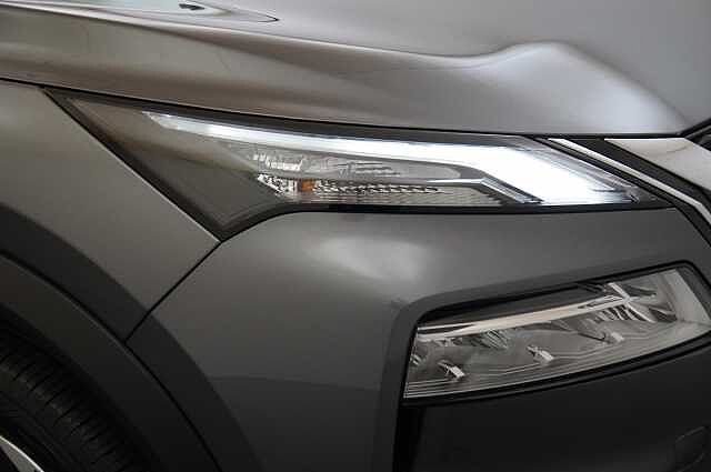 Nissan X-Trail 1.5 VC-T MH 163 N-Connecta X-Tronic Auto with 5 Seats + Nav and 360 Cameras