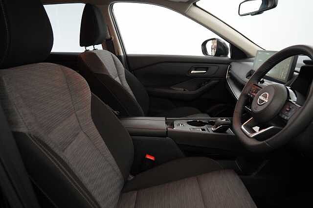 Nissan X-Trail 1.5 VC-T MH 163 N-Connecta X-Tronic Auto with 5 Seats + Nav and 360 Cameras