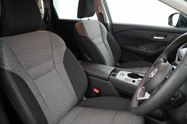 Nissan X-Trail 1.5 VC-T MH 163 N-Connecta X-Tronic Auto with 5 Seats + Nav and 360 Cameras