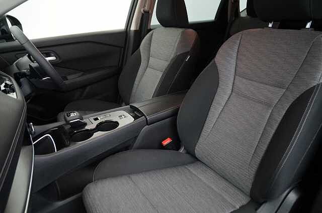 Nissan X-Trail 1.5 VC-T MH 163 N-Connecta X-Tronic Auto with 5 Seats + Nav and 360 Cameras