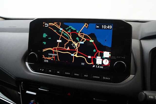 Nissan Qashqai 1.3 DIG-T MH 158 N-Connecta X-Tronic Auto with Glass Roof Pack Upgrade