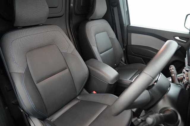 Nissan Townstar 1.3 TCE 130 Tekna L1 Panel Van with Air Con + Sat Nav and Rear Camera