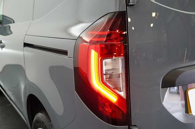 Nissan Townstar 1.3 TCE 130 Tekna L1 Panel Van with Air Con + Sat Nav and Rear Camera