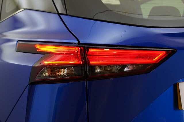 Nissan Qashqai 1.3 DIG-T MH 140 Premiere Edition with Glass Roof + Drive Assist Technology