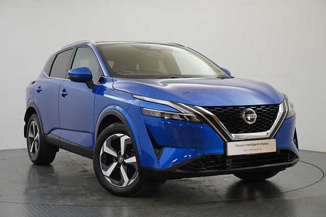 Nissan Qashqai 1.3 DIG-T MH 140 Premiere Edition with Glass Roof + Drive Assist Technology