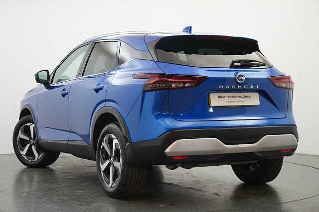 Nissan Qashqai 1.3 DIG-T MH 140 Premiere Edition with Glass Roof + Drive Assist Technology
