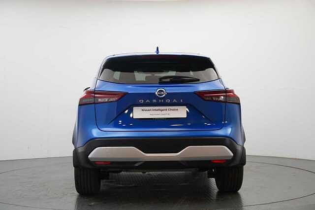 Nissan Qashqai 1.3 DIG-T MH 140 Premiere Edition with Glass Roof + Drive Assist Technology