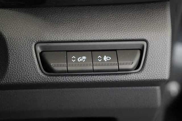 Nissan Primastar 2.0 dCi 130 Tekna L1 H1 2.8T Panel Van with Sat Nav and Rear View Camera