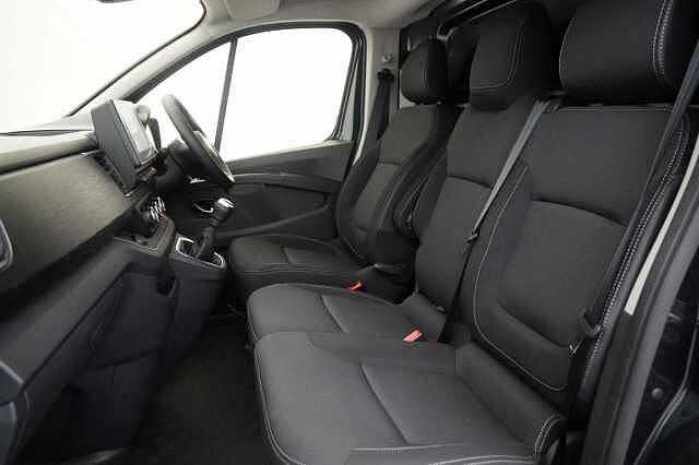 Nissan Primastar 2.0 dCi 130 Tekna L1 H1 2.8T Panel Van with Sat Nav and Rear View Camera