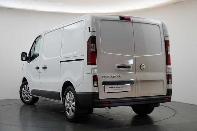 Nissan Primastar 2.0 dCi 130 Tekna L1 H1 2.8T Panel Van with Sat Nav and Rear View Camera
