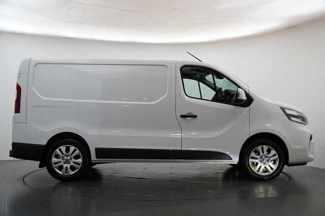 Nissan Primastar 2.0 dCi 130 Tekna L1 H1 2.8T Panel Van with Sat Nav and Rear View Camera