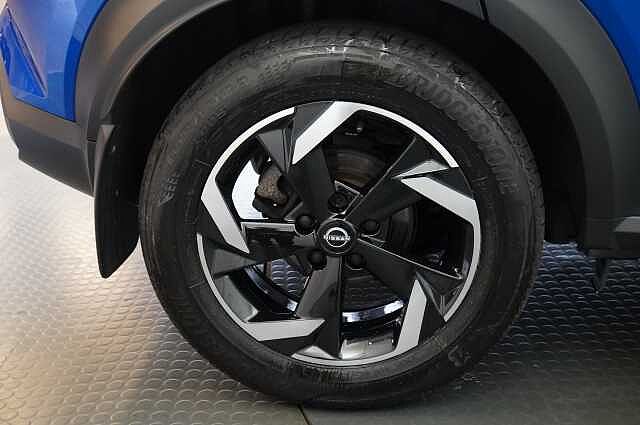 Nissan Juke 1.6 143 HEV Hybrid N-Connecta Auto with Sat Nav and Rear View Camera