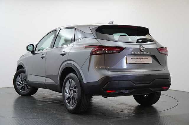 Nissan Qashqai 1.3 DIG-T MH 140 Acenta Premium with Rear View Camera and Intelligent Key