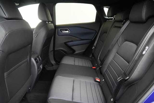 Nissan Qashqai 1.3 DIG-T  MH 140 Tekna with Glass Roof and Drive Assist Technology