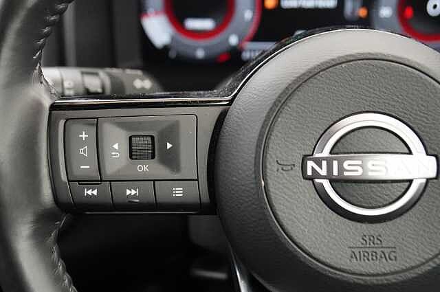 Nissan Qashqai 1.3 DIG-T  MH 140 Tekna with Glass Roof and Drive Assist Technology