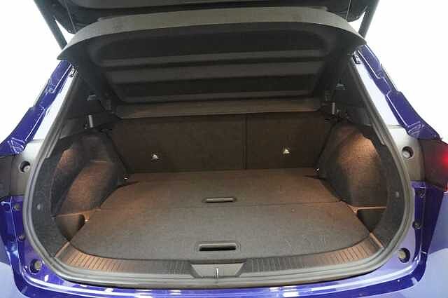 Nissan Qashqai 1.3 DIG-T  MH 140 Tekna with Glass Roof and Drive Assist Technology