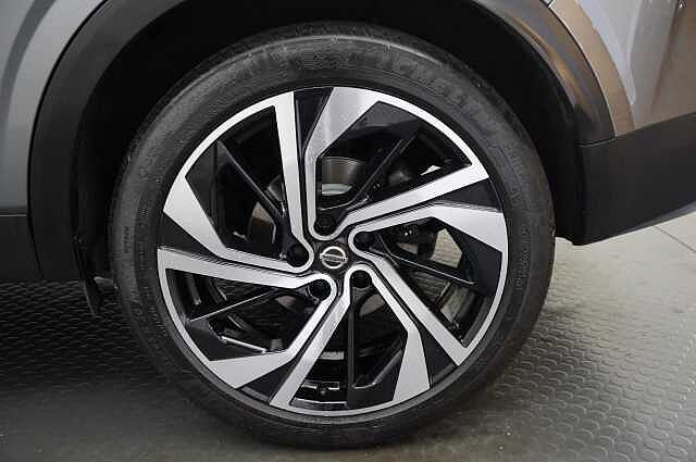Nissan Qashqai 1.3 DIG-T MH 158 2WD Tekna+ X-Tronic Auto with BOSE and Pro Pilot Assist