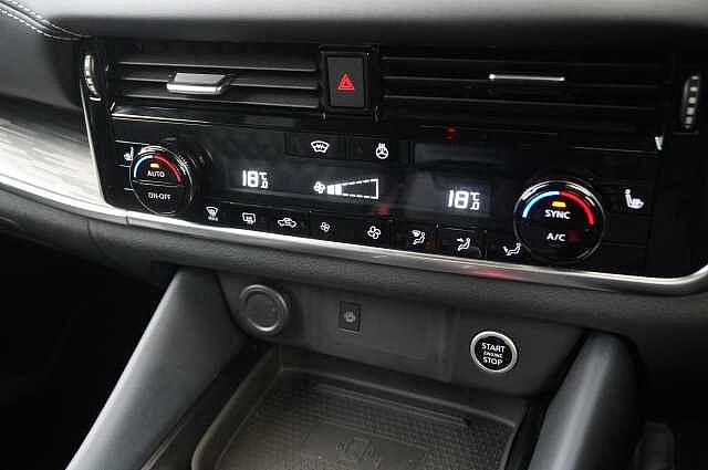 Nissan Qashqai 1.3 DIG-T MH 158 2WD Tekna+ X-Tronic Auto with BOSE and Pro Pilot Assist