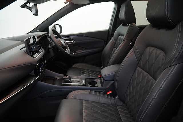 Nissan Qashqai 1.3 DIG-T MH 158 2WD Tekna+ X-Tronic Auto with BOSE and Pro Pilot Assist