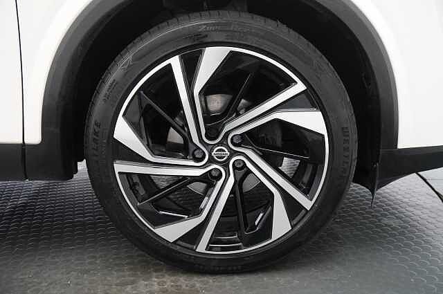Nissan Qashqai 1.3 DIG-T MH 158 2WD Tekna+ X-Tronic Auto with Pro Pilot and BOSE Audio