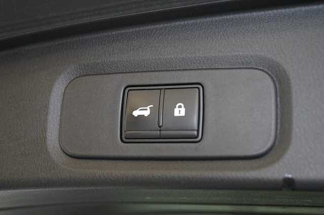 Nissan Qashqai 1.3 DIG-T MH 158 2WD Tekna+ X-Tronic Auto with Pro Pilot and BOSE Audio