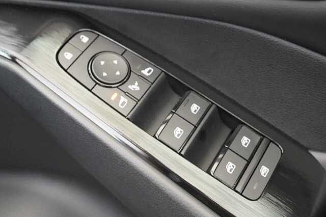 Nissan Qashqai 1.3 DIG-T MH 158 Acenta Premium X-Tronic Auto with Rear View Camera