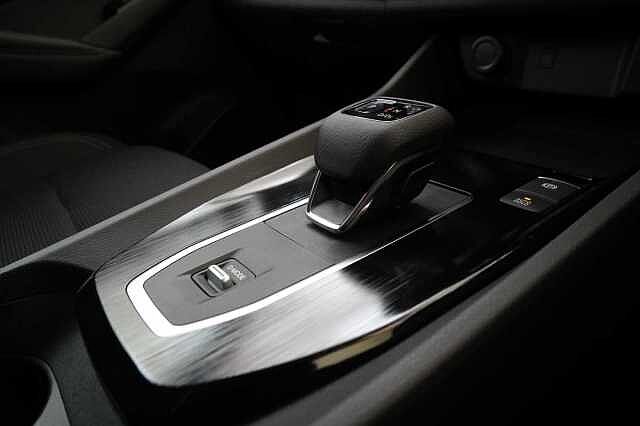 Nissan Qashqai 1.3 DIG-T MH 158 Acenta Premium X-Tronic Auto with Rear View Camera